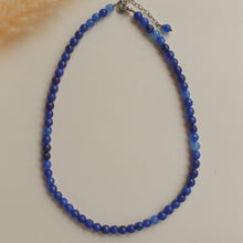 Carica l&#39;immagine nel visualizzatore di Gallery, Collana Blu Grecia - Chocker realizzato a mano - L&#39;artigianato per tutti
