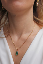 Carica l&#39;immagine nel visualizzatore di Gallery, Collana Drop Smeraldo - Con goccia color verde smeraldo in acciaio inossidabile - Collezione Party
