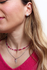 Collana Stringimi - Girocollo in Icy Jade fucsia, Ametista e Cristallo di rocca - Collezione Crazy In Love