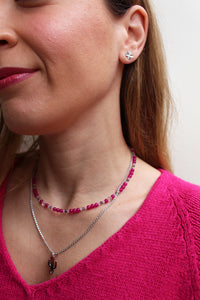 Collana Stringimi - Girocollo in Icy Jade fucsia, Ametista e Cristallo di rocca - Collezione Crazy In Love