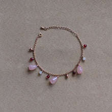 Carica l&#39;immagine nel visualizzatore di Gallery, Bracciale Petalo - Oro rosa realizzato a mano con pietre - L&#39;artigianato per tutti
