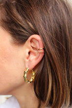 Carica l&#39;immagine nel visualizzatore di Gallery, Ear cuff Double - Cerchietto mono Orecchino in ottone placcato oro - Collezione Mono Orecchini
